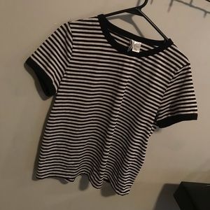 black and white striped h&m t-shirt